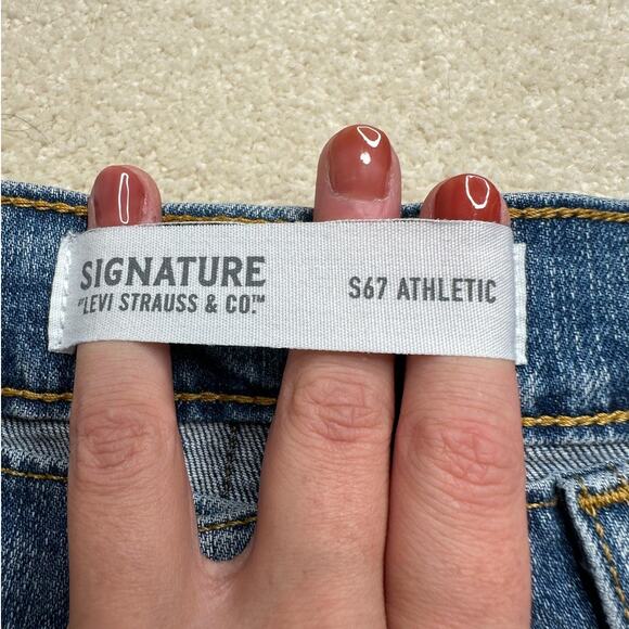 Levi's Signature: S67 Athletic Light-Medium Blue Jeans - Picture 4 of 7